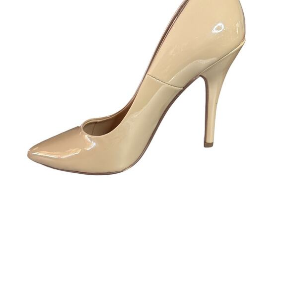 HEART in D tan pumps faux patent leather 4.5” heel size 8.5 - Picture 7 of 11